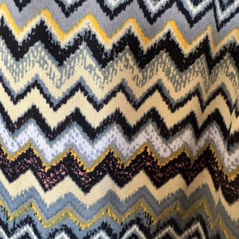 Emma & Michele Black and Cream Chevron Maxi Dress - Picture 8 of 11